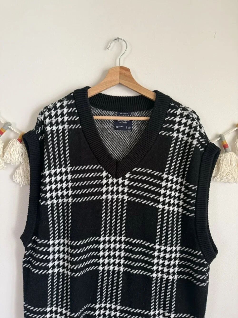Abercrombie & Fitch Oversized Plaid Vneck Sweater Vest Preppy Layering Men’s L